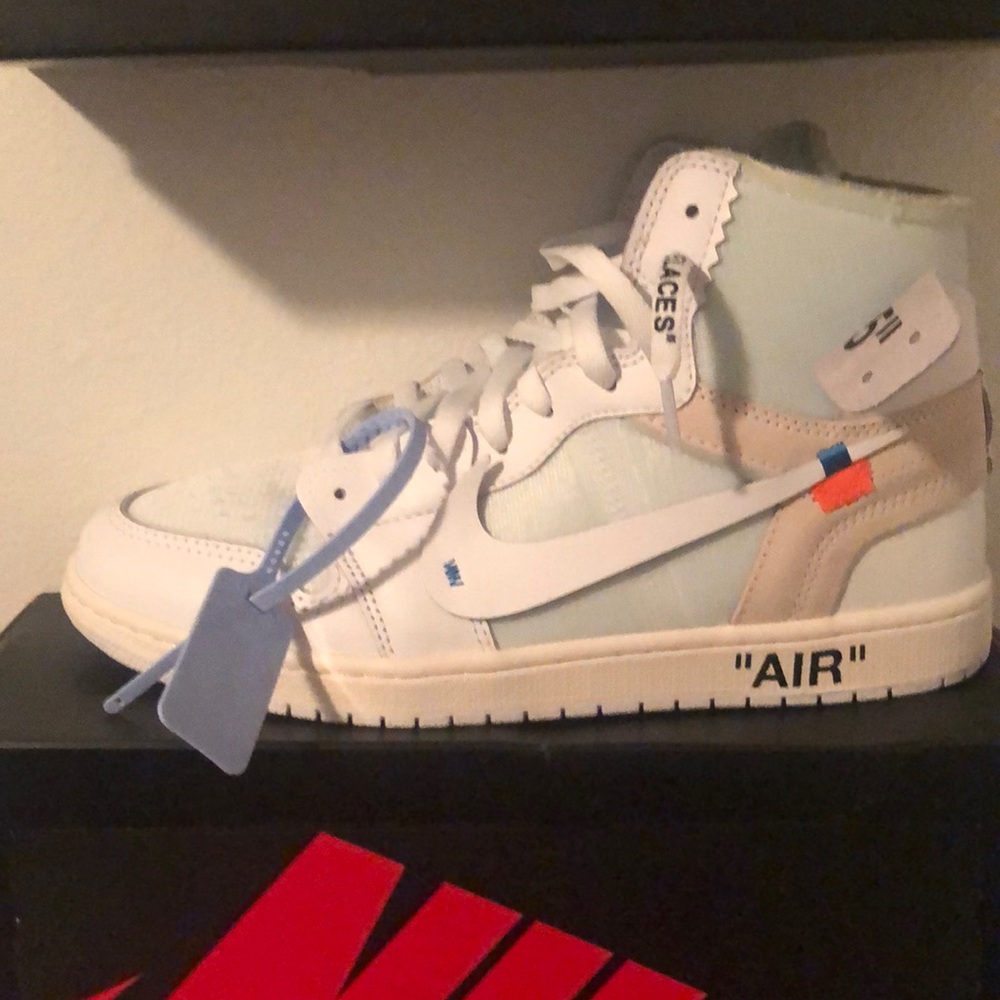 OFF-WHITE x Air Jordan 1 white